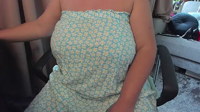 Snapshot of Anita-boobs chatting on July 6, 2026, 1:30 pm Anita-boobs online show from July 6, 2026, 1:30 pm