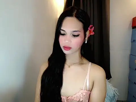 Snapshot of Webcumcutie chatting on April 25, 2026, 5:32 am Webcumcutie online show from April 25, 2026, 5:32 am