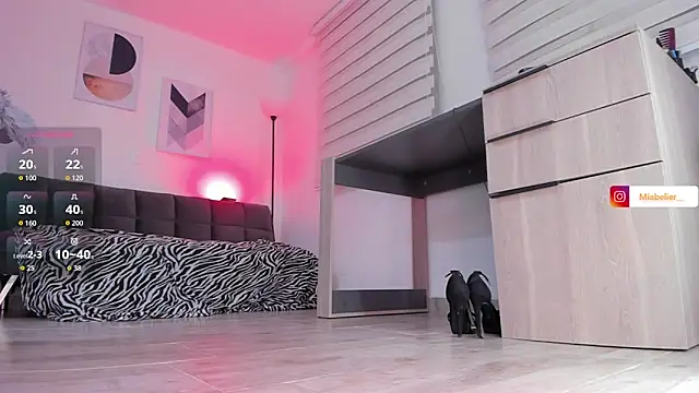 Snapshot of Miabelier chatting on November 13, 2025, 11:58 pm Miabelier online show from November 13, 2025, 11:58 pm