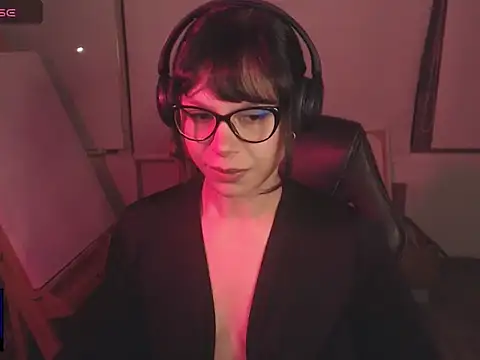 Snapshot of alien__show chatting on March 16, 2026, 9:46 am alien show online show from March 16, 2026, 9:46 am