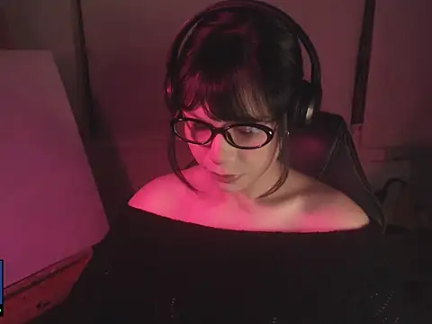 Snapshot of alien__show chatting on March 27, 2026, 8:48 am alien show online show from March 27, 2026, 8:48 am