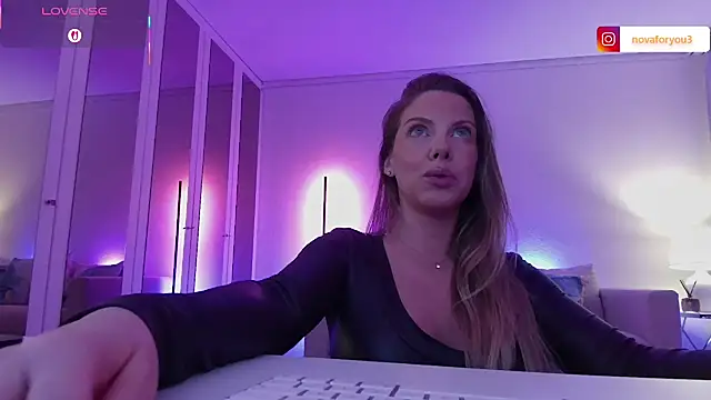 novaforyou1 online show from October 29, 2025, 9:05 pm