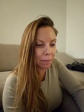 novaforyou1 online show from December 4, 2025, 3:54 pm