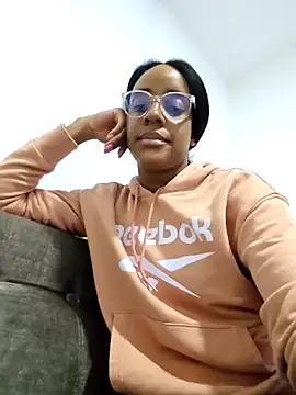 Snapshot of Maya_Lewis chatting on October 5, 2025, 5:39 am Maya Lewis online show from October 5, 2025, 5:39 am