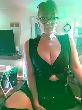 COUPLE4VOYEUR01 online show from February 1, 2025, 7:55 pm