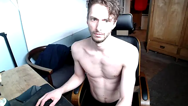 mycurve online show from February 11, 2025, 7:16 pm