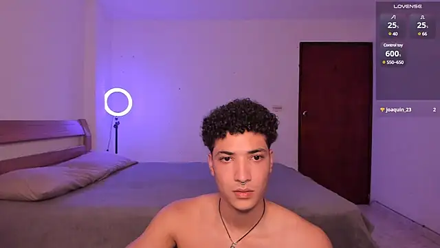 MitchellXD online show from December 25, 2024, 10:59 pm