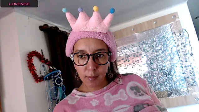 Snapshot of Bekkakinky chatting on December 31, 2024, 2:47 pm Bekkakinky online show from December 31, 2024, 2:47 pm