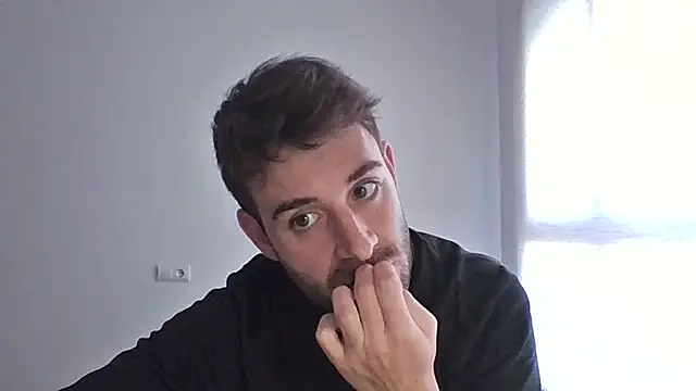 Snapshot of vargas90 chatting on February 23, 2026, 12:02 pm vargas90 online show from February 23, 2026, 12:02 pm