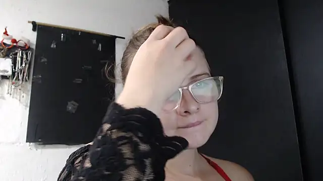 HellenMiyer1111 online show from December 3, 2025, 12:07 am