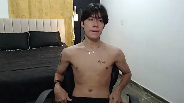 Snapshot of Elio-cam chatting on February 18, 2025, 9:21 am Elio-cam online show from February 18, 2025, 9:21 am