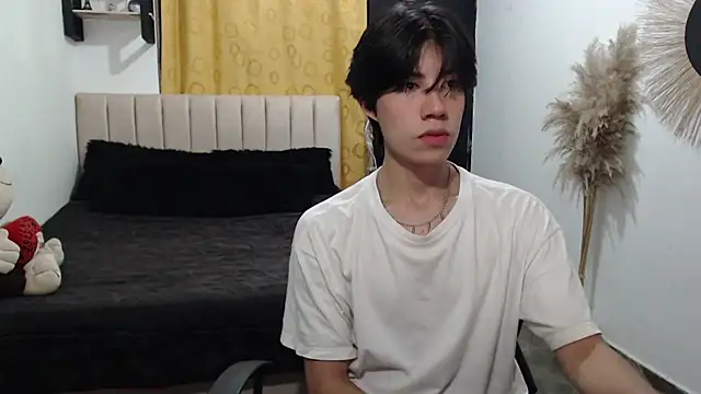 Snapshot of Elio-cam chatting on February 19, 2026, 1:01 am Elio-cam online show from February 19, 2026, 1:01 am