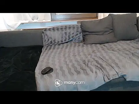 Snapshot of metalhead1970 chatting on October 10, 2025, 11:37 pm metalhead1970 online show from October 10, 2025, 11:37 pm