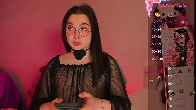 YsabellViveris online show from January 3, 2025, 2:51 pm