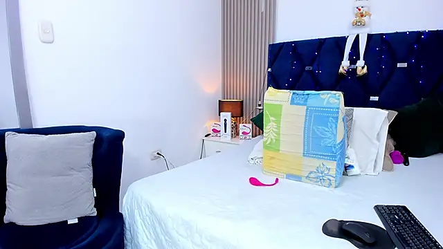 gabytyara2 online show from December 18, 2025, 4:35 pm