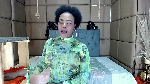 CatrinaGill online show from October 14, 2025, 12:00 am