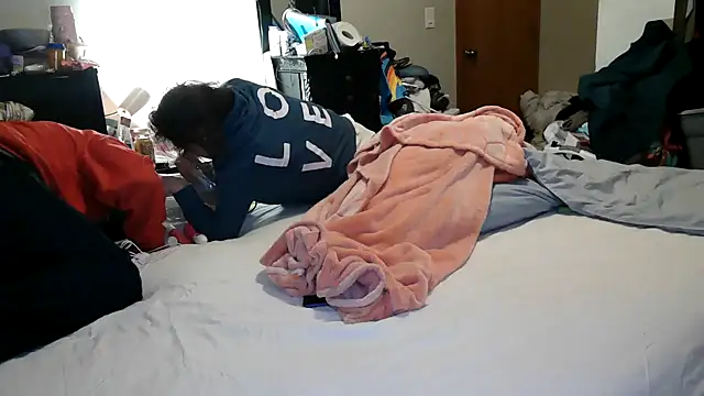 Snapshot of Deepsounding8585 chatting on March 3, 2025, 8:16 am Deepsounding8585 online show from March 3, 2025, 8:16 am