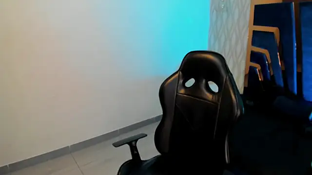 Snapshot of Petesevans chatting on November 17, 2025, 11:21 pm Petesevans online show from November 17, 2025, 11:21 pm