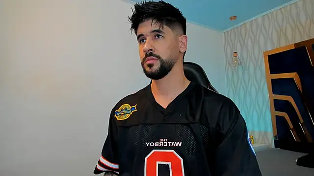 Snapshot of Petesevans chatting on November 29, 2025, 11:30 pm Petesevans online show from November 29, 2025, 11:30 pm