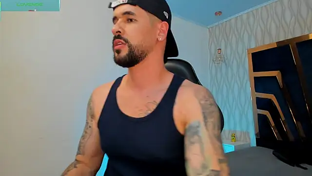 Snapshot of Petesevans chatting on December 1, 2025, 11:32 pm Petesevans online show from December 1, 2025, 11:32 pm