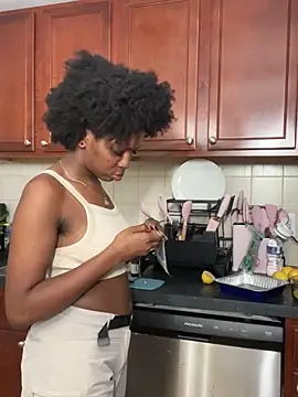 Snapshot of mochamimi chatting on October 25, 2025, 9:31 pm mochamimi online show from October 25, 2025, 9:31 pm