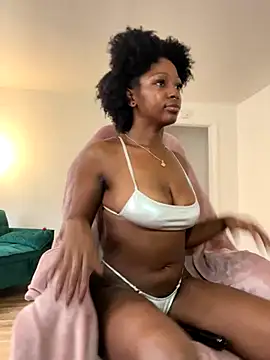 Snapshot of mochamimi chatting on October 29, 2025, 3:03 pm mochamimi online show from October 29, 2025, 3:03 pm