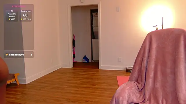 Snapshot of mochamimi chatting on November 25, 2025, 4:12 am mochamimi online show from November 25, 2025, 4:12 am