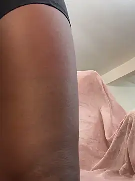 Snapshot of mochamimi chatting on December 14, 2025, 2:06 am mochamimi online show from December 14, 2025, 2:06 am