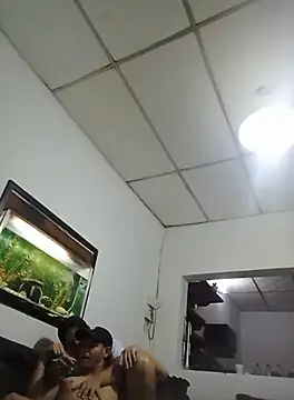 Snapshot of squirt_and_sex chatting on October 16, 2025, 3:40 am squirt and sex online show from October 16, 2025, 3:40 am