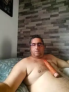 ADRIAN ADI40 online show from May 2, 2026, 9:25 am