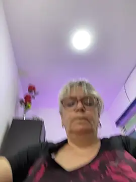 slutgold online show from February 26, 2026, 9:47 pm