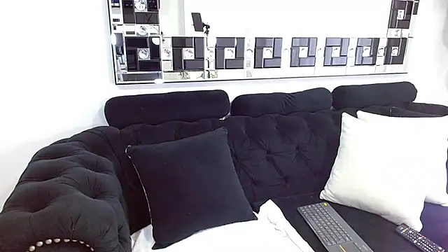 Snapshot of NatyTaylor chatting on November 14, 2025, 8:07 pm NatyTaylor online show from November 14, 2025, 8:07 pm