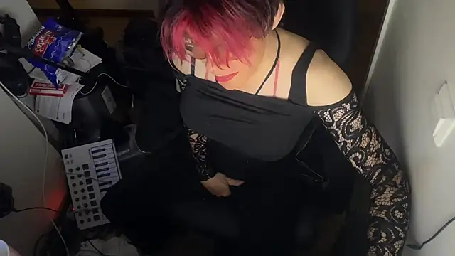 Snapshot of ecd011 chatting on September 29, 2025, 1:00 am ecd011 online show from September 29, 2025, 1:00 am