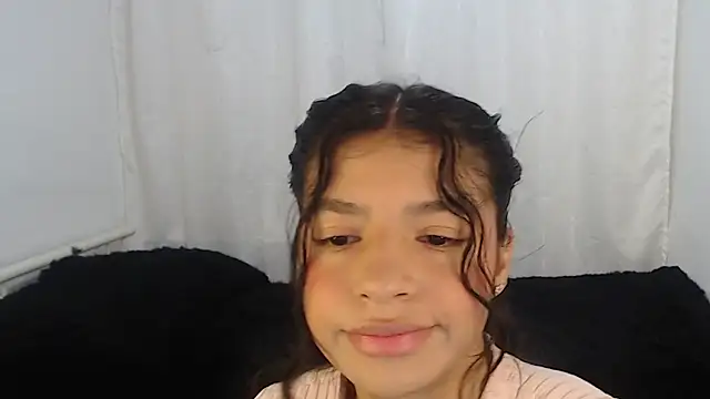 Snapshot of Liz_Galactic chatting on December 14, 2024, 6:41 pm Liz Galactic online show from December 14, 2024, 6:41 pm