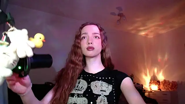 Snapshot of Weeissy chatting on December 2, 2024, 9:39 pm Weeissy online show from December 2, 2024, 9:39 pm