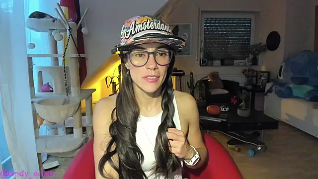 tinny williams online show from October 9, 2025, 5:38 am