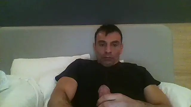 Hugebiglongcockcoupl online show from December 21, 2025, 1:51 pm