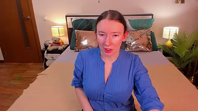 Snapshot of CatherineWalls chatting on March 1, 2026, 4:03 am CatherineWalls online show from March 1, 2026, 4:03 am