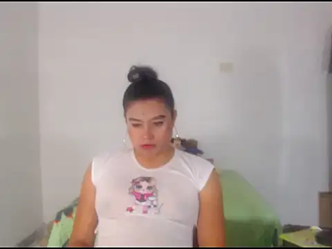 Snapshot of katrinawillff chatting on May 9, 2026, 6:18 am katrinawillff online show from May 9, 2026, 6:18 am