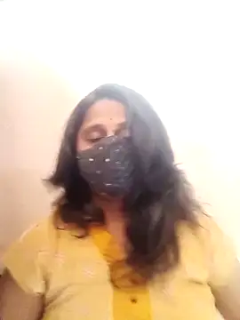 Snapshot of Indiantina chatting on February 19, 2026, 10:11 am Indiantina online show from February 19, 2026, 10:11 am