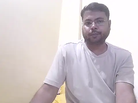 Snapshot of aakash_ModelBrown chatting on August 2, 2026, 12:14 pm aakash ModelBrown online show from August 2, 2026, 12:14 pm