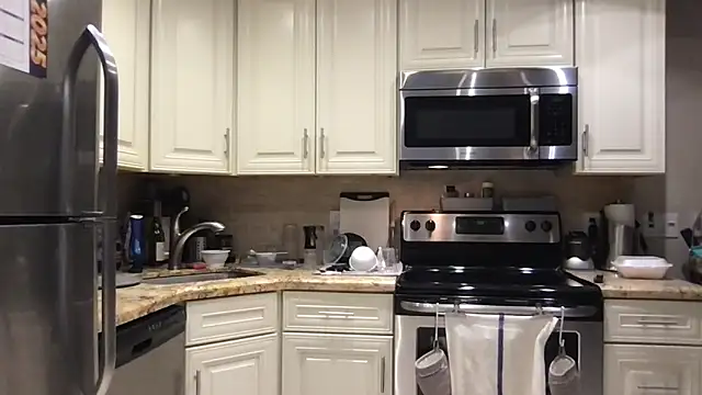 BigGuyMuscle online show from March 19, 2025, 12:04 am