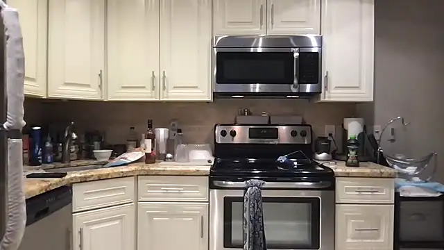 BigGuyMuscle online show from April 9, 2026, 6:13 am