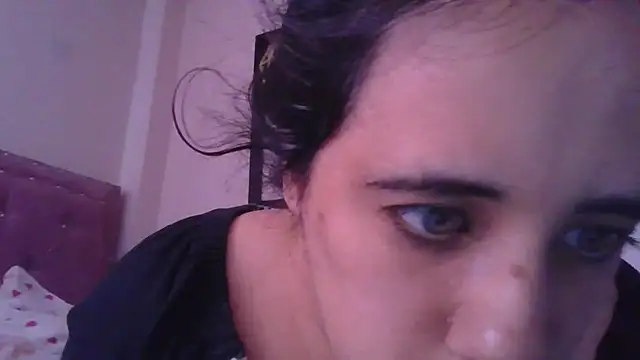 annarose19 online show from November 24, 2025, 8:08 pm