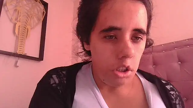 annarose19 online show from April 11, 2026, 7:18 pm