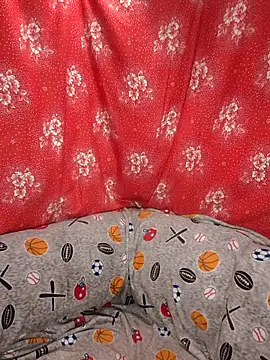 Zuli Kiska online show from November 24, 2025, 9:25 pm