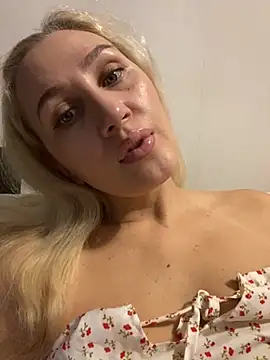 YourBlondee online show from November 26, 2025, 2:12 am