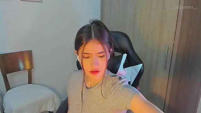 iriswest  online show from December 15, 2024, 1:13 am