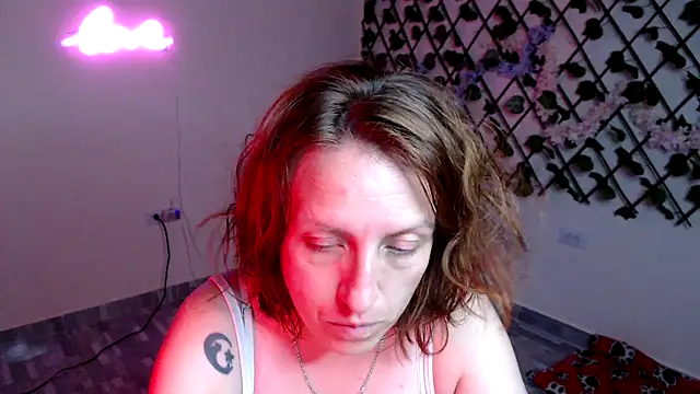 Snapshot of kittykalor09 chatting on April 22, 2026, 12:46 am kittykalor09 online show from April 22, 2026, 12:46 am