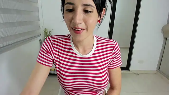  arianna hot22 online show from May 28, 2026, 2:09 am